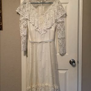 Vintage wedding dress by Alfred Angelo.
